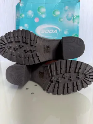 Soda Glove-S Brown Chelsea Ankle Boots Lug Sole Chunky Heel Size 8 New In Box thumbnail 6
