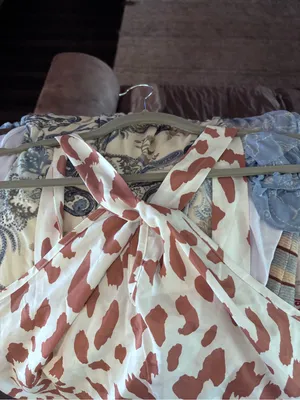 Sleeveless Animal Print Tank Top — White & Brown thumbnail 3