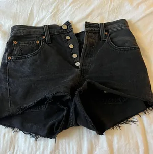 Levi’s 501 Shorts thumbnail 1