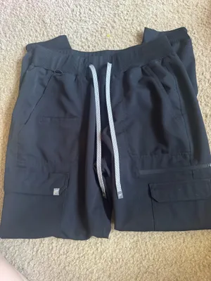 Fabletics Scrub Set thumbnail 2