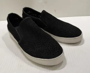 Vionic Shoes Womens 7.5 Black Leather Perforated Slip On Comfort Casual Sneakers thumbnail 1