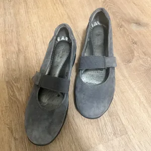 Easy Spirit | Woman's Gray Osheas Suede Leather Mary Jane Wedge Shoes, Size 6.5M thumbnail 2