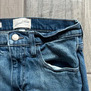 Universal Threads Denim Jeans thumbnail 4