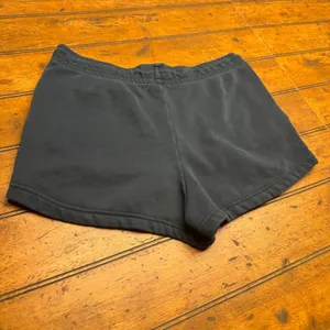 Nike Sportswear Essential‎ Shorts Navy Blue Womens Small thumbnail 4