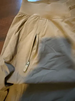 Lululemon beige khaki joggers thumbnail 3