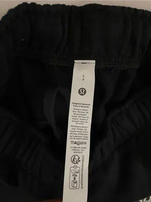 Lululemon NWT Scuba Mid Rise Oversized Graphic Joggers Black Size S thumbnail 11