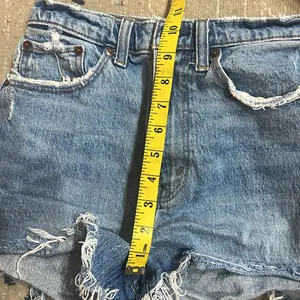Abercrombie and Fitch high rise mom shorts size curve love thumbnail 5
