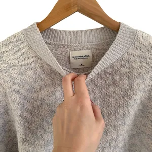 Abercrombie & Fitch Soft A&F Sweater‎ White Gray Animal Print Crew Neck M thumbnail 5