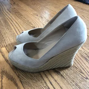 Colin Stuart Wedges Peep Toe Espadrille Cream  thumbnail 2
