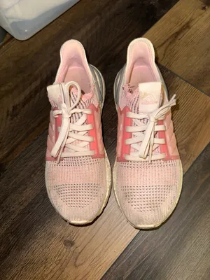 Adidas Pink UltraBoost thumbnail 2