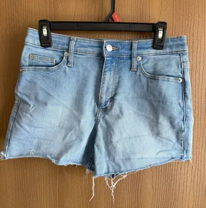 Universal Threads High Rise Denim Shorts 27 thumbnail 1