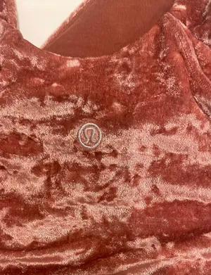 Lululemon thumbnail 2