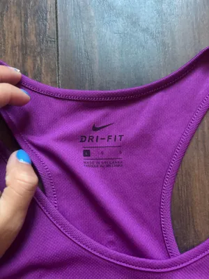 Nike purple tank top in a L #activewear #fitness thumbnail 2