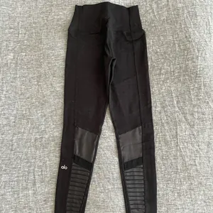 Alo High-Waist Moto Legging thumbnail 6