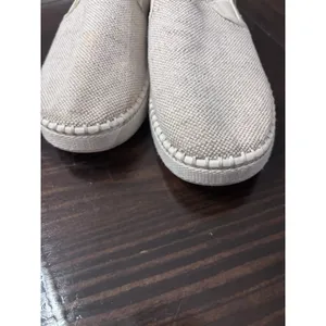 UGG® Women's Luciah Espadrille Flat Slip On Flat Sneakers Shoes. Size 7.5 thumbnail 3