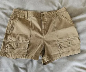 Woman’s REI Co-op Canvas Cargo Shorts Size 14 thumbnail 1