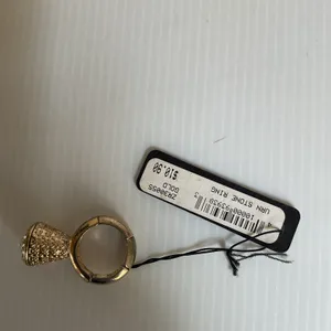 Vintage Akira Chicago Gold Statement Ring Clear Rhinestone Crystal Cocktail Ring thumbnail 9