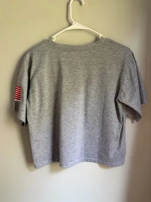 Light Gray USA Cropped Graphic T-Shirt Sz Small thumbnail 3