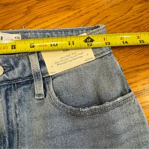 Hollister Ultra High Rise Dad Jean‎ Womens Size 2 Regular in Light Wash NEW thumbnail 9