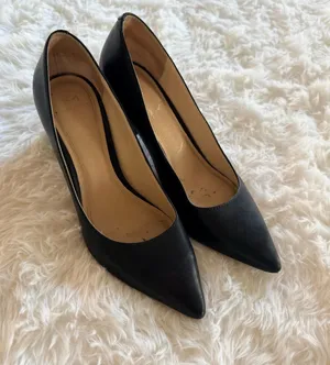 Marc Fisher Ltd Black Leather Pointed Toe Block Heel Pumps Size 8M thumbnail 1