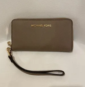 Michael Kors Wallet thumbnail 1