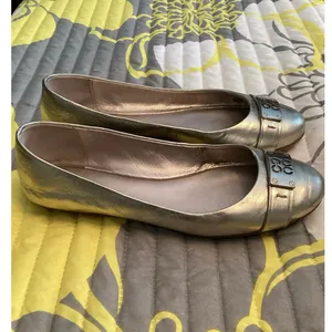 Coach "London" Women’s Metallic Kid Gold Leather Ballet Flats (Style A2910) Sz 8 thumbnail 5