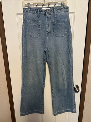 Just Black Light Blue High-Rise Wide-Leg Crop Jeans with Front Patch Pockets thumbnail 3