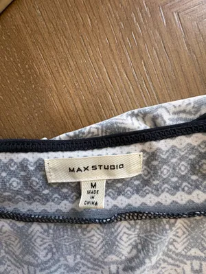 Max Studio Navy and White Geo Midi Shift Dress thumbnail 4