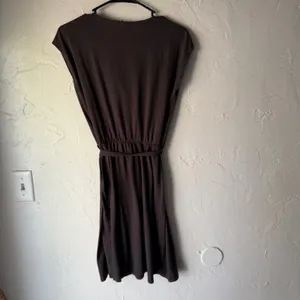Uniqlo Brown Sleeveless Faux Wrap Dress‎ with Belt Size Small Clean Girl thumbnail 5