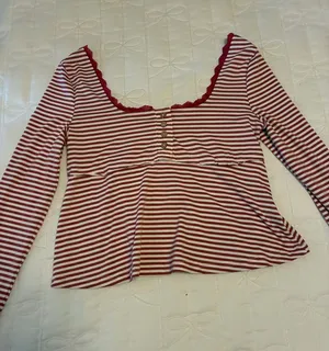 Urban Outfitters Top thumbnail 1