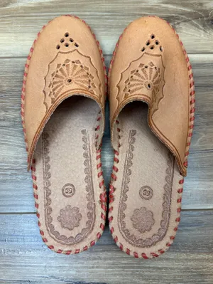 Polish Highlander Style Handcrafted Tan Red Stiching Leather Mule - Size - 39 thumbnail 3