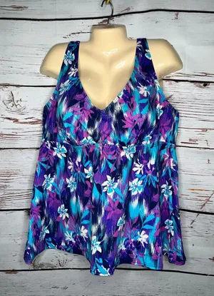 Swim365 by Swimsuits For All 22 Floral Print V-Neckline Bathing Suit Tankini Top thumbnail 1