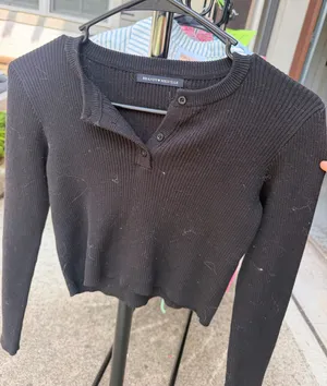 Brandy Melville Cropped Black Sweater thumbnail 1