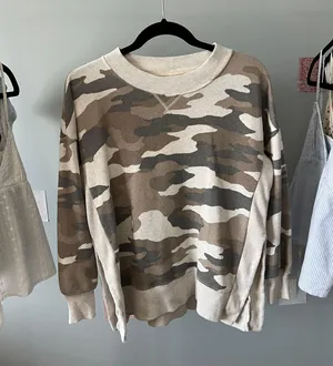 Camo aerie crewneck thumbnail 1