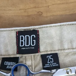 Ladies' BDG Cowboy Jeans Khaki Colored Denim Size 25 thumbnail 3
