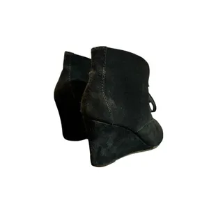 dv Dolce Vita Black Suede Ankle Bootie Lace Up Round Toe US 10‎ thumbnail 2
