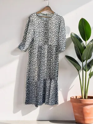 Zara Leopard Print Tiered Midi Dress Women’s Size M thumbnail 2
