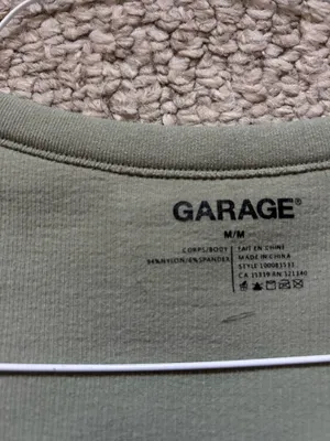 Garage V-Nexk Cropped T-Shirt thumbnail 4