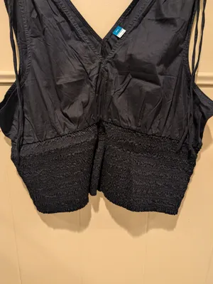 Old Navy V-neck Tank Top thumbnail 5