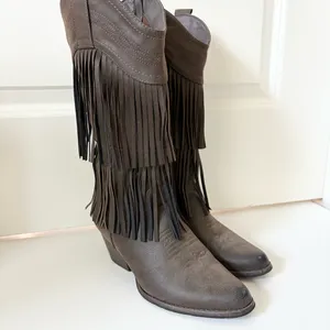 Pierre Dumas Brown Fringe Heeled Boots thumbnail 2