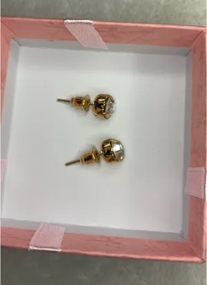 Stud earrings Gold thumbnail 4