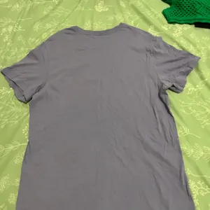 Nike Lavender Short Sleeve Logo Tee Sz M thumbnail 5