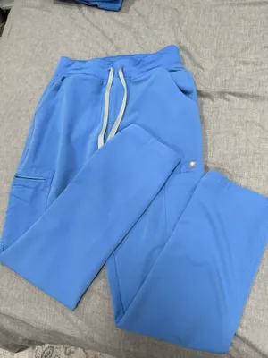 Figs ceil blue scrub set thumbnail 3