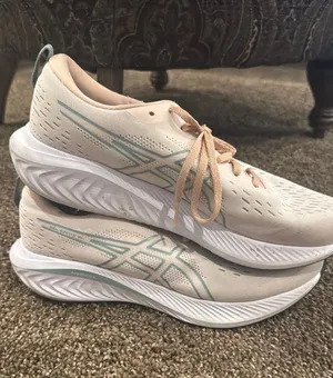 ASICS Shoes thumbnail 1