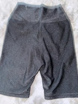 Offline by aerie women’s ribbed biker shorts size M black thumbnail 4
