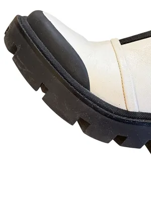 Tory Burch Leather Chelsea Lug Sole Ankle Boots Ivory Black Size 8.5 Retail $428 thumbnail 9