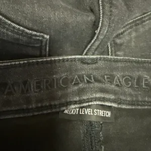 American Eagle Next Level Stretch Black Distressed Skinny Denim Jeans Size 4 thumbnail 4