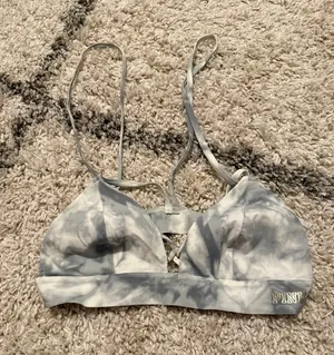 PINK Victoria's Secret Bra thumbnail 1