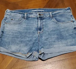 Old Navy Light Wash Boyfriend Roll-Cuff Denim Shorts thumbnail 1