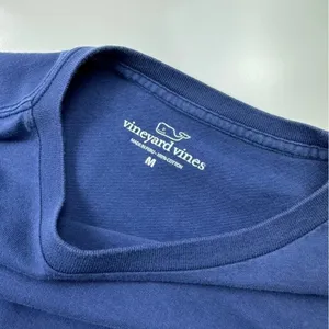 Vineyard‎ Vines Happy Holidays Long Sleeve T-Shirt Size Medium thumbnail 8